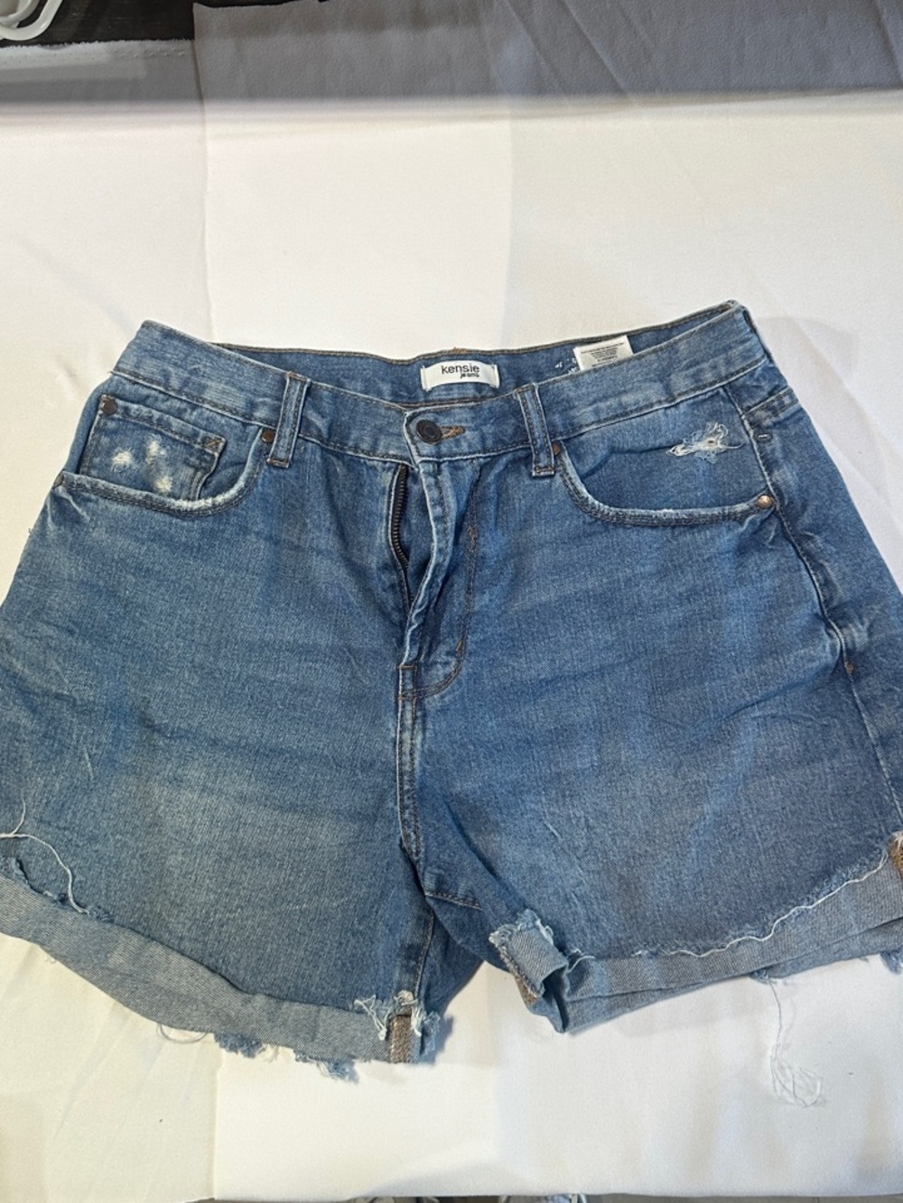 Kensie Medium Blue Distressed Denim Cutoff Shorts 0104